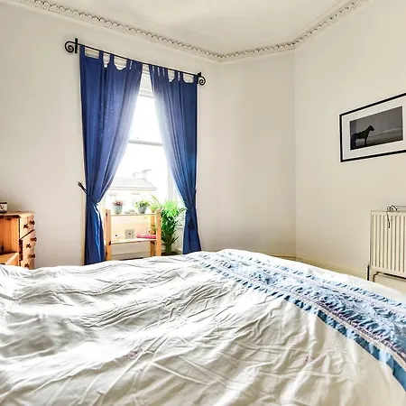 Bright With Stunning Views Apartmán *