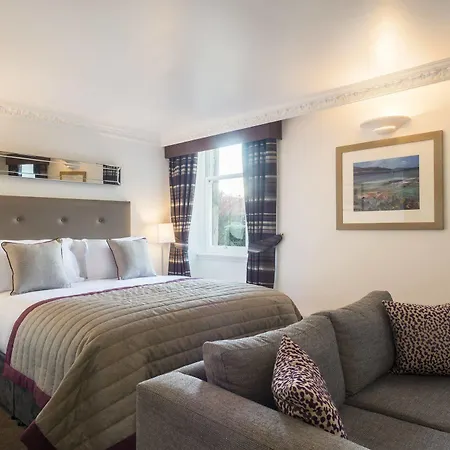 Fountain Court - Royal Garden Aparthotel Edimburgo