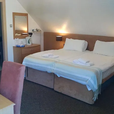 Mw Townhouse 4*