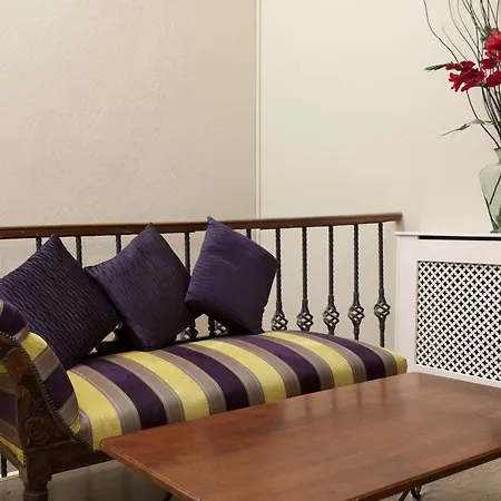 Pensión Townhouse 3*