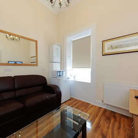 Edinburgh City Suites 4*