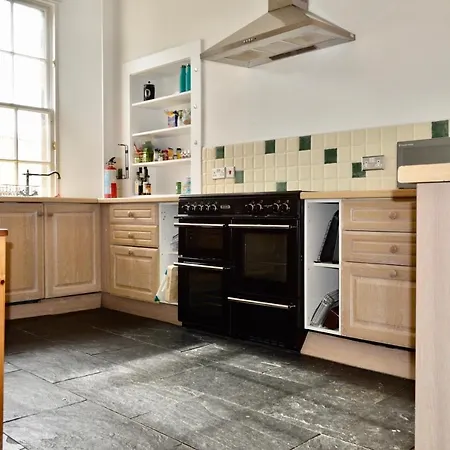 Appartamento 3 Bedroom Flat Near City Centre Edimburgo