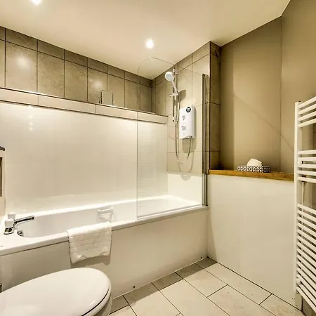 Altido Stunning And Modern 3bedroom Mews House With Parking