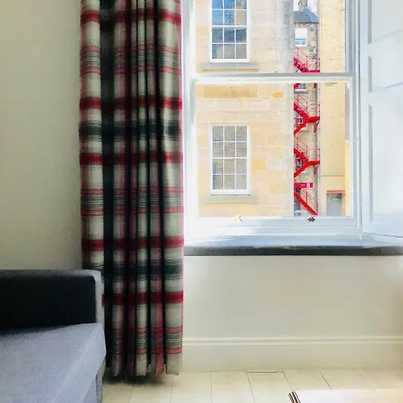 Heart Of Flat * Edinburgh