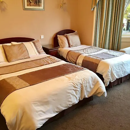 Allison House 16 Πανσιόν