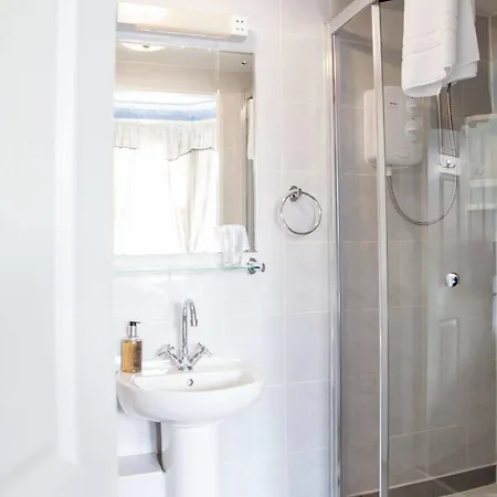 Alba Hills Gasthuis Edinburgh