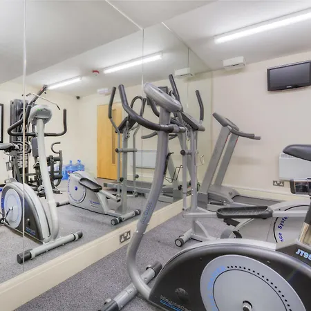 Holyrood Aparthotel 4*