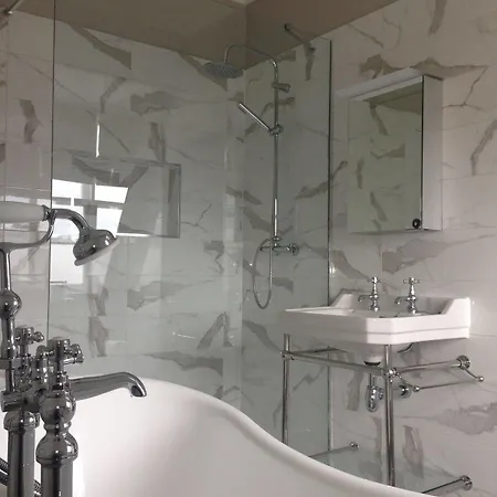 The Inverleith إدنبرة