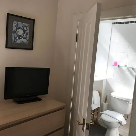 Canadale Bed and Breakfast 4*