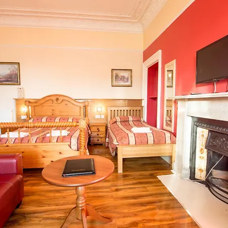 Corstorphine Hotel 3*