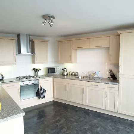 Fountain Court - Eq2 Aparthotel