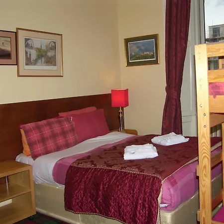 Ivy- Braveheart Casa de hóspedes 3*