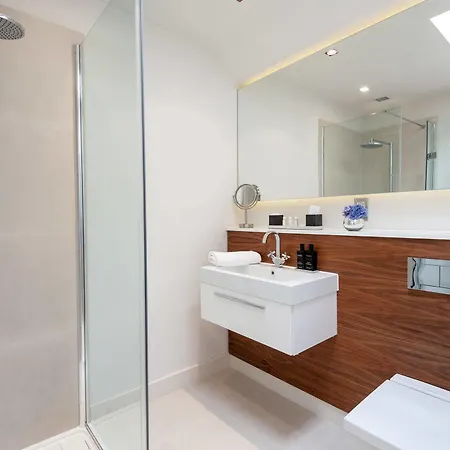 Atholl Apartment *