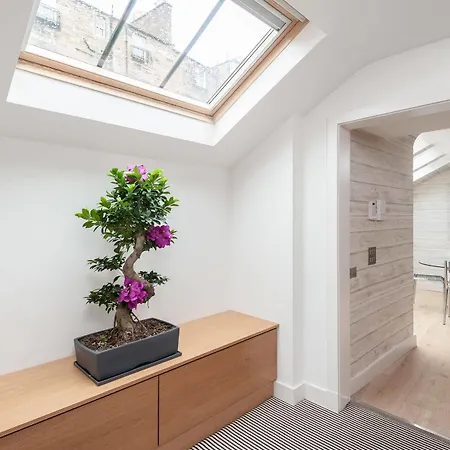 Atholl Apartment