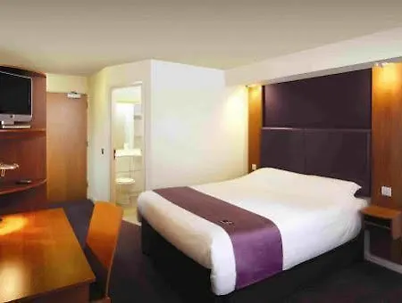 Отель Premier East 3*
