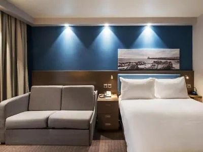 Hampton By Hilton West End Otel