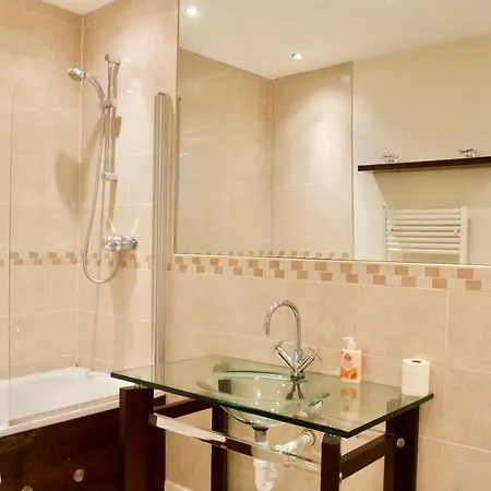 Spacious Flat In Central Stockbridge Apartament Edynburg