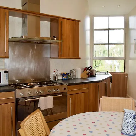 Apartament Spacious Flat In Central Stockbridge *