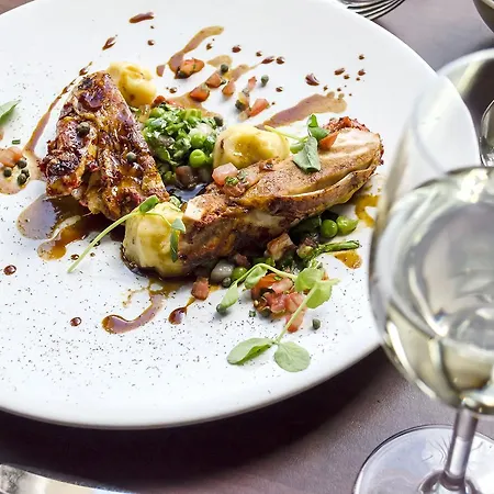 فندق The Bonham 5*