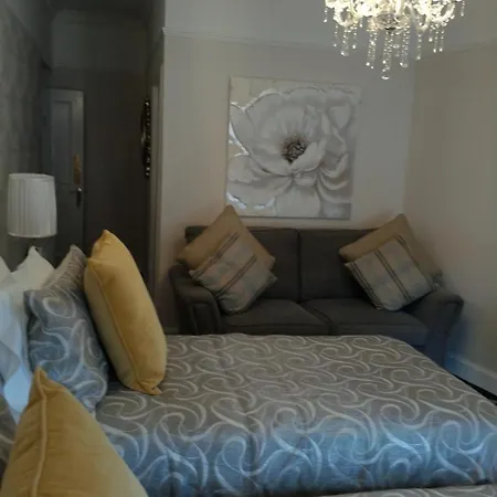 Casa de hóspedes Aaran 4*