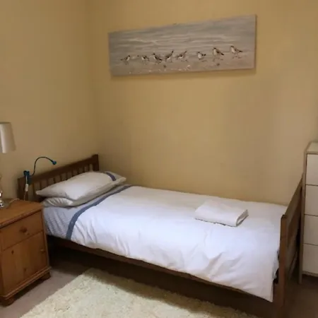 Spacious 4 Bedroom In *