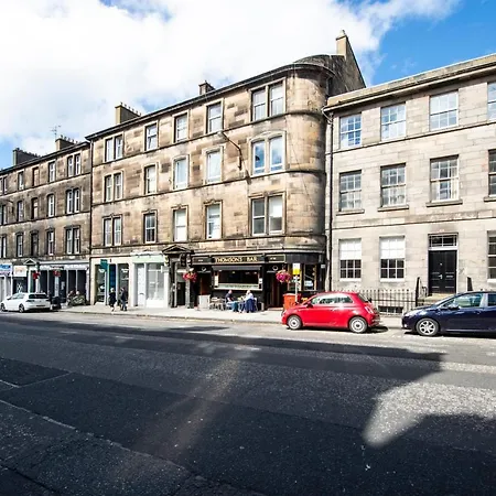 Spacious Central 3bed By The Castle Appartement