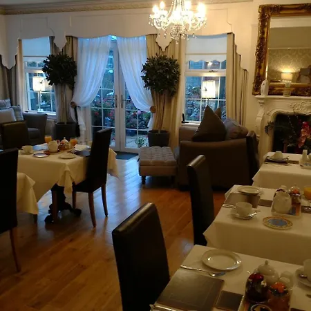 Aaran Guest house