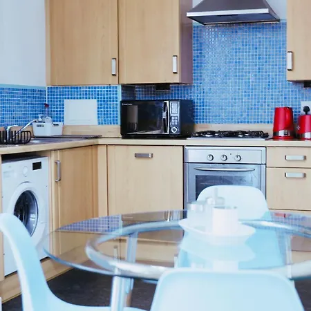 Apartamento On Drybrough Crescent 3/6 *