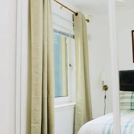 Apartamento On Drybrough Crescent 3/6 *