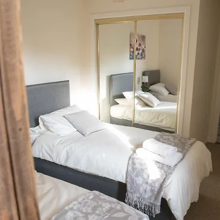 Apartment South Groathill - Lovely 2 Bed With Castle View *