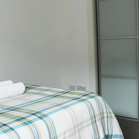 Apartament Two Bed Two Toilet Free Parking *