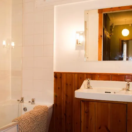 Spacious 4 Bedroom New Town * Edinburgh