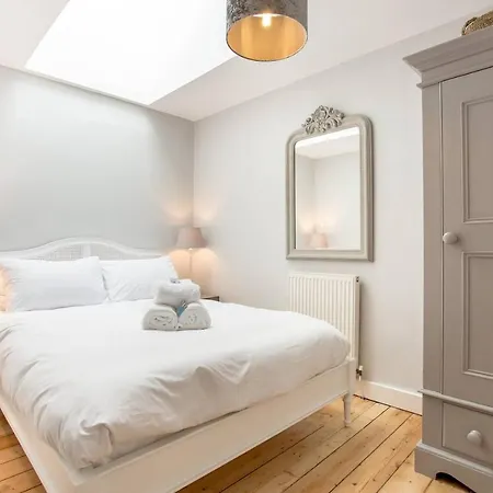 דירה Spacious New Town 3 Bedroom *
