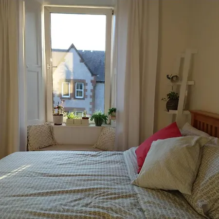 Apartment Stunning One Bedroom Flat On Central Leith Edinburgh