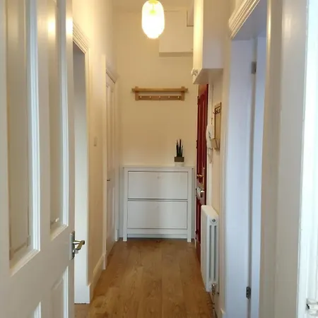 Stunning One Bedroom Flat On Central Leith