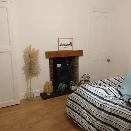 Stunning One Bedroom Flat On Central Leith Apartment Edinburgh