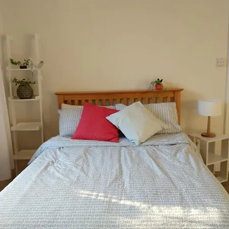 Stunning One Bedroom Flat On Central Leith *