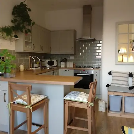 Stunning One Bedroom Flat On Central Leith *