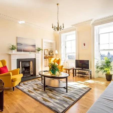 Altido Retro Castle Retreat 2bed * Edimburgo