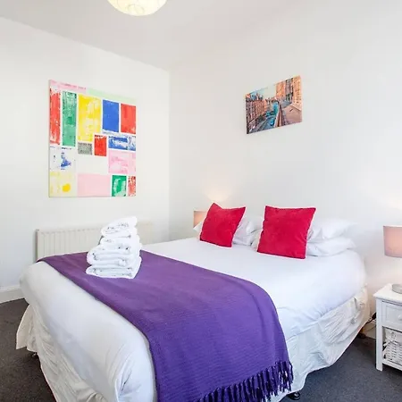 Spacious Frederick Street Flat Heart Of The Centre דירה