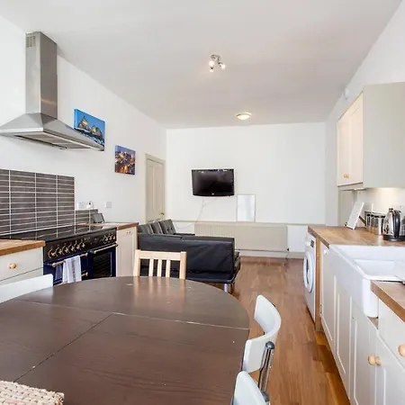Spacious Frederick Street Flat Heart Of The Centre דירה *