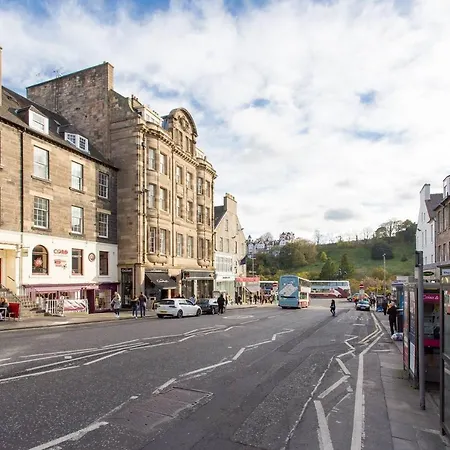 Spacious Frederick Street Flat Heart Of The Centre *