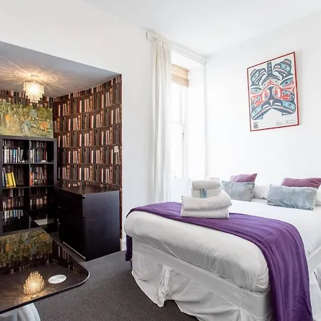 Spacious Frederick Street Flat Heart Of The Centre *