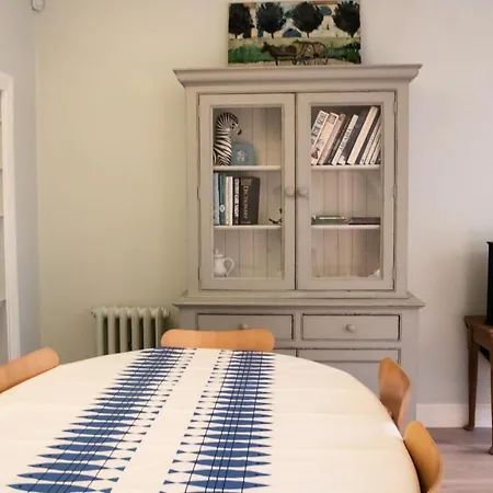 2 Bedroom In Stockbridge