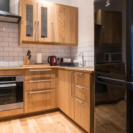 Beautifully Kept Top-floor Flat In Morningside Apartamento *