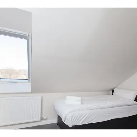 公寓 Large 5br House For 10 Near Murrayfield 爱丁堡