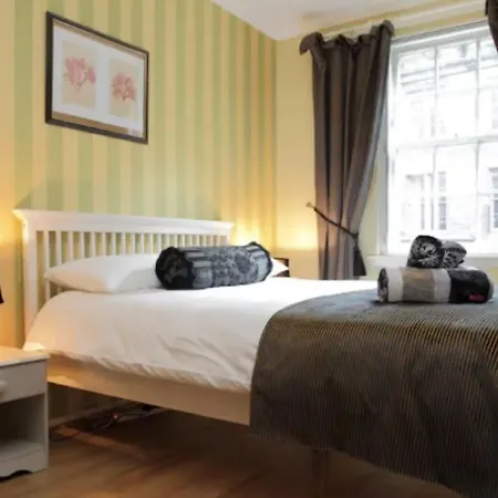 Apartmán Joivy Stylish Castle View Flat With Balcony Edinburgh