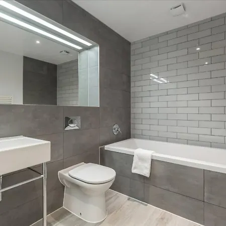 Joivy Luxurious 2br Near Haymarket Station 아파트