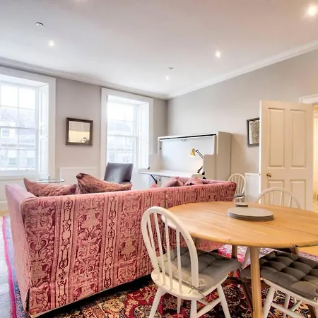 Luxury Frederick Street *