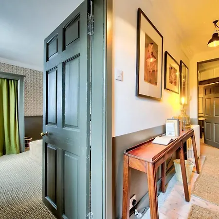 The Rock House - Historic Gem In The Heart Of The City Vakantiehuis Edinburgh